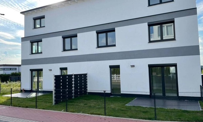 Oberasbach House | Neu gebautes komplettes Reihenhaus