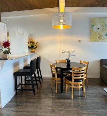 Richmond Annex Apartment | New 2BR 1Bath w/Free Parking & Laundry near University of Berkeley