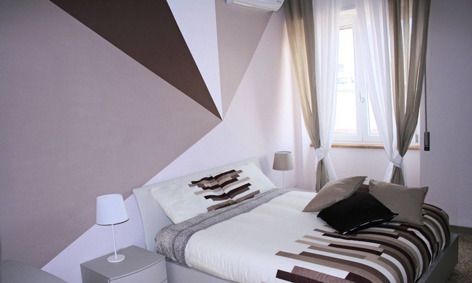 Caserta Apartment | New and comfortable apartment with a splendid view of the Royal Palace of Caserta