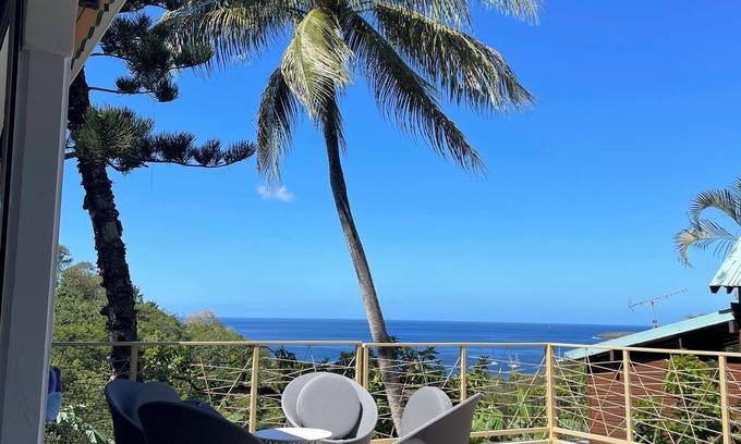 Bouillante Apartment | New apartment with sea view and Canopée swimming pool