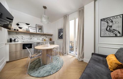 Carrieres - Malbousquet Apartment | New Center Easy Access Balcony