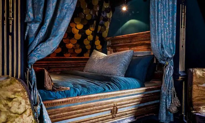 Old Town Apartment | NEW! Chique Salon de Franz - with large terrace