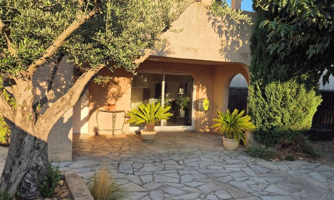Gallargues-le-Montueux Villa | NEW- cosy family home