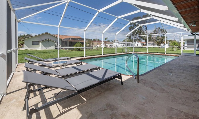 Venice East House | New Gem! Charming vacation home