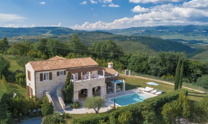 Buzet Villa | New, high quality stone villa with panoramic views - LAST MINUTE OFFERS!