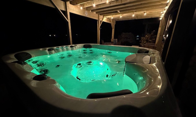 Pinckney House | New Hot Tub at the Canal House on Portage Chain