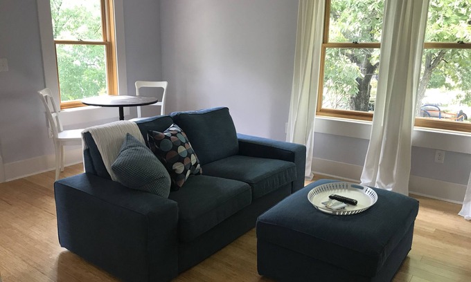 Hyde Park House | New Hyde Park Charmer Among the Trees