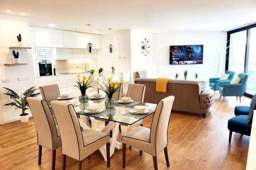 Olhao Apartment | New Luxury Apt Ocean Front Heart of Olhao Plus Parking