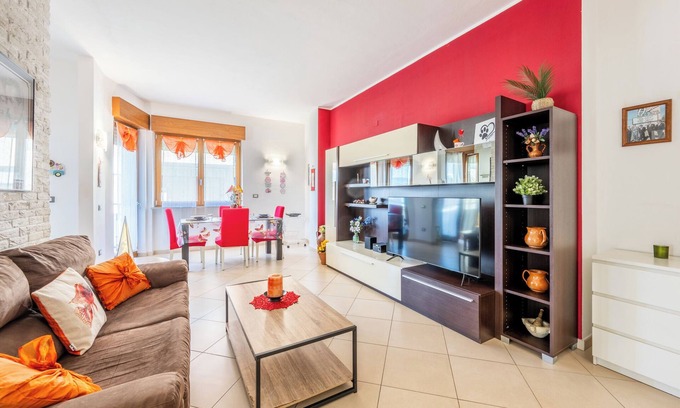 Marina di Carrara House | New Luxury & Quiet 2BR Apt with Terrace and Views