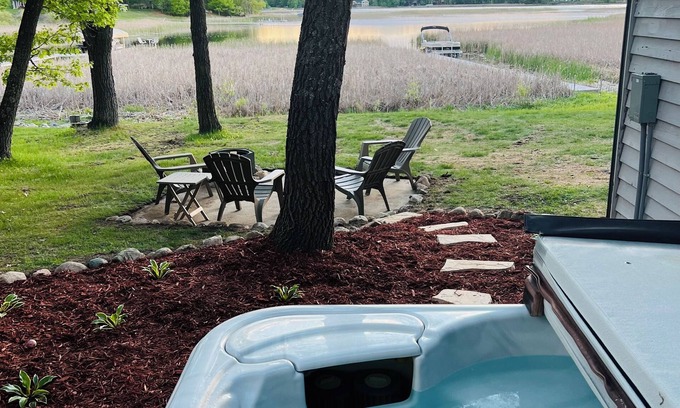 Baxter Cabin | NEW! "Perch lake bungalow" lakefront w/hottub!