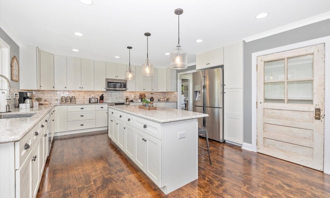 Rocky Ridge Other | NEW! Private Farmhouse Escape w/ Mountain Views.