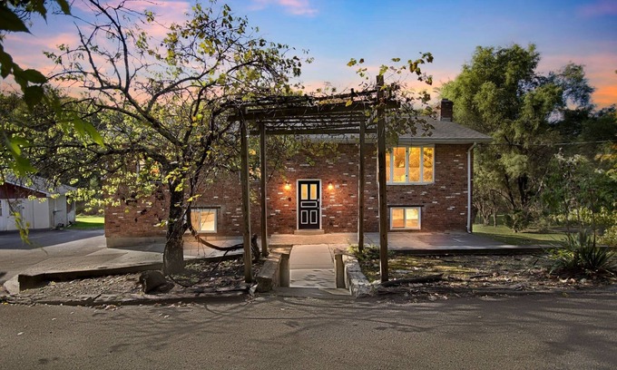 New Paltz House | NEW! Relaxing 3BR Haven in Beautiful New Paltz