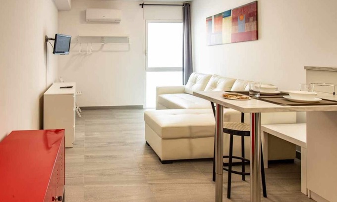 Banyoles Apartment | New studio in the center of Banyoles for 2 people