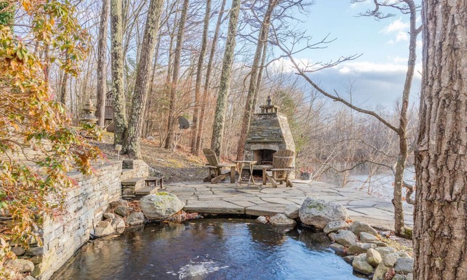 New Paltz House | NEW: Stunning Designer Lakefront Estate w/Hot Tub