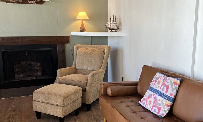 Perham Cabin | New! The Havn, subtle Norwegian styles greet you in this lakeside treasure!