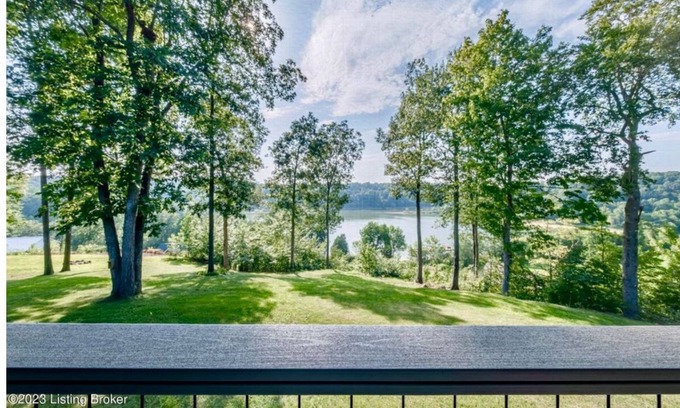 Westview House | New to the Market! Charming 3-bedroom Rough River lake home! In Westview KY!