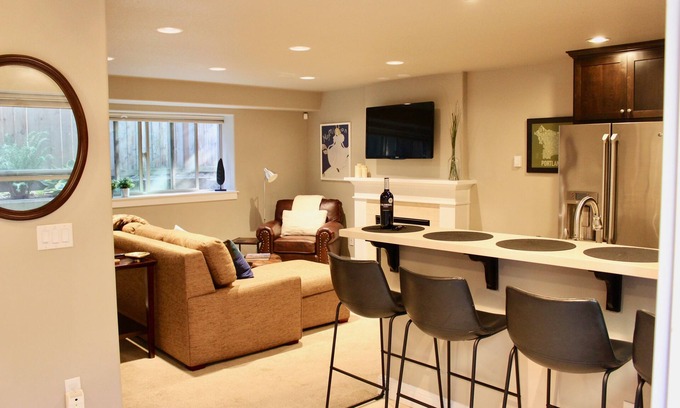 University Park Apartment | NEW TO VRBO! Fireplace Flat private 725 Sq Ft apt near University of Portland