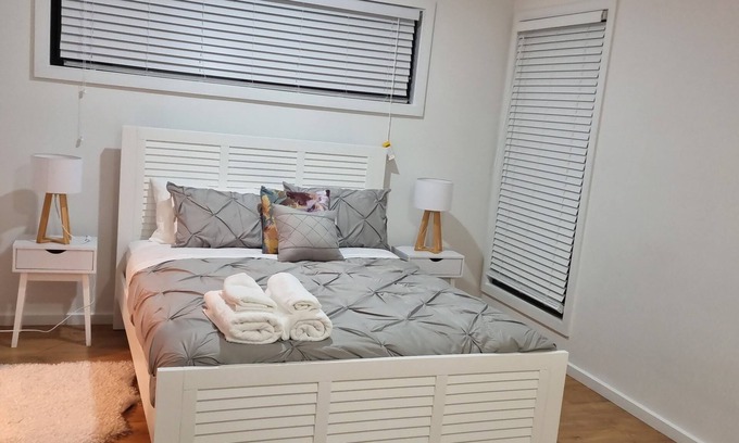 Christies Beach House | New town house 5 min from the beach!