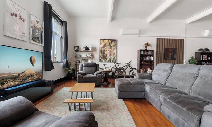 Nelson Apartment | New York inspired apartment in the heart of Nelson city, live like a local.