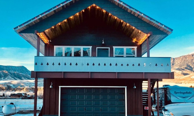 Wapiti Ski Chalet | Newly Built Chalet Cody to Wapiti to Yellowstone