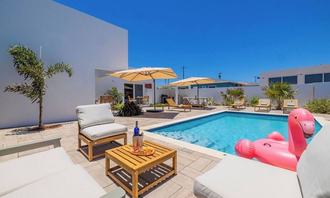 Sabana Liber Villa | Newly Built ~ Private Pool ~ 3BR ~ Parking ~ Wi-Fi