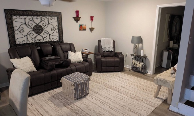 Midlothian House | Newly finished basement suite in Midlothian. Very clean and spacious.