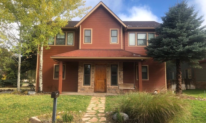 Carbondale House | Newly Furnished 3 BR/3 BA ~ Fly fishing, skiing and hiking getaway!