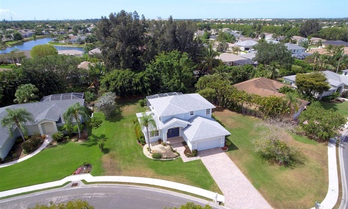 Biggar House | Newly Renovated 3-bedroom home w/pool in Fort Myers