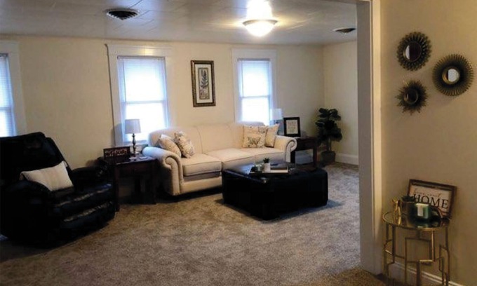 Ashtabula Apartment | Newly renovated, and decorated upstairs apartment with attached garage.