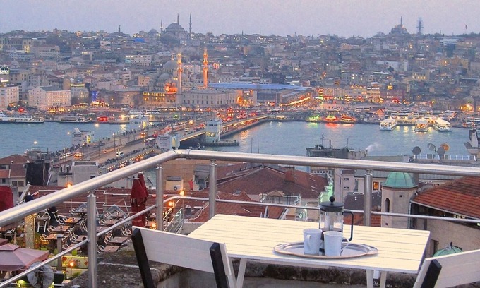 Galata Apartment | Newly renovated in Galata, with terrace views!
