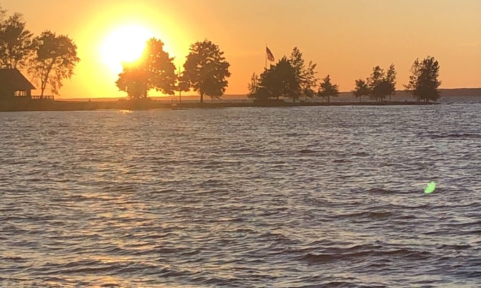 Durhamville House | Newly renovated lake house with stunning views!