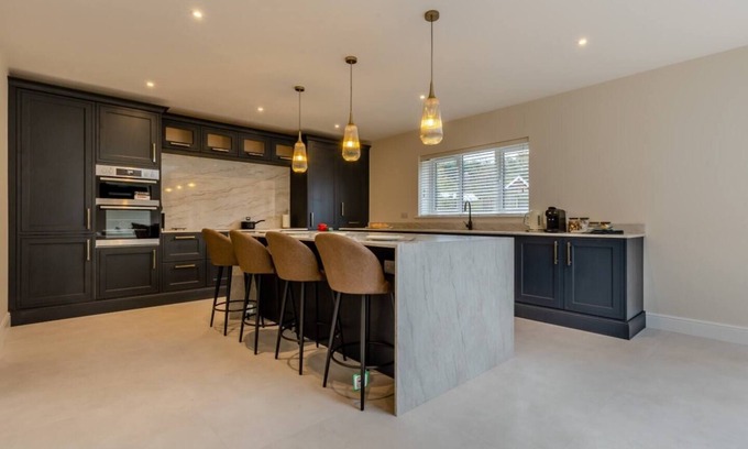 West Runton House | Newly Renovated Luxury Property between Cromer & Sheringham with Hot tub