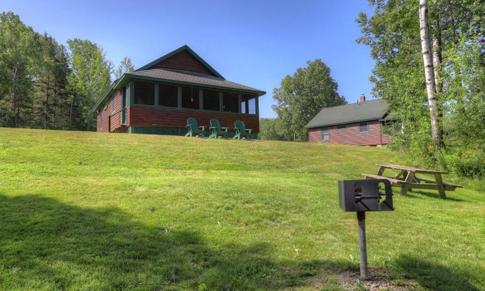 Rangeley Plantation House | Niboban Cabin 3 by Morton & Furbish