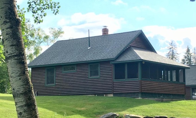Rangeley Plantation House | Niboban Cabin 7 by Morton & Furbish