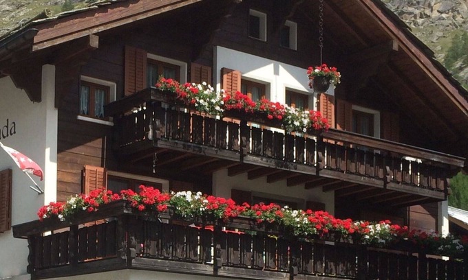 Saas Almagell Apartment | Nice apartment for 8 people with WIFI, TV and balcony