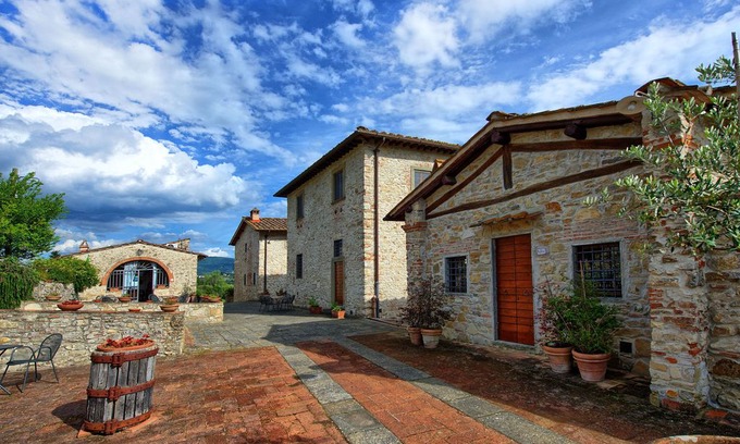 Grassina Apartment | Nice apartment for 4 guests with pool, WIFI, A/C, TV and parking, close to Florence
