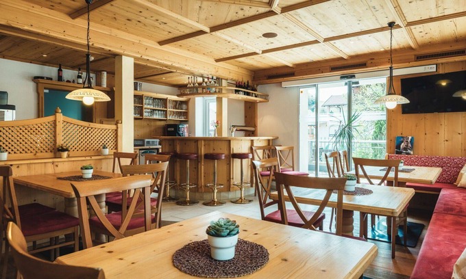 Ladis Apartment | Nice apartment for 6 people with WIFI, TV, terrace, panoramic view and parking