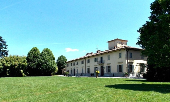 Scarperia e San Piero Villa | Nice apartment in villa for 4 guests with WIFI, pool, TV and panoramic view