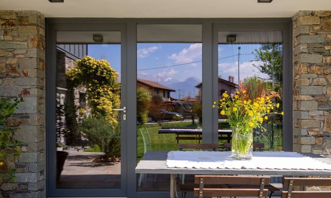 Colico Piano House | Nice apartment in villa for 4 guests with WIFI and terrace