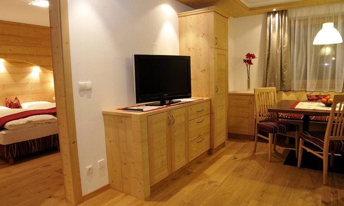 Selva di Val Gardena Apartment | Nice apartment on the sunny side of the Dolomites