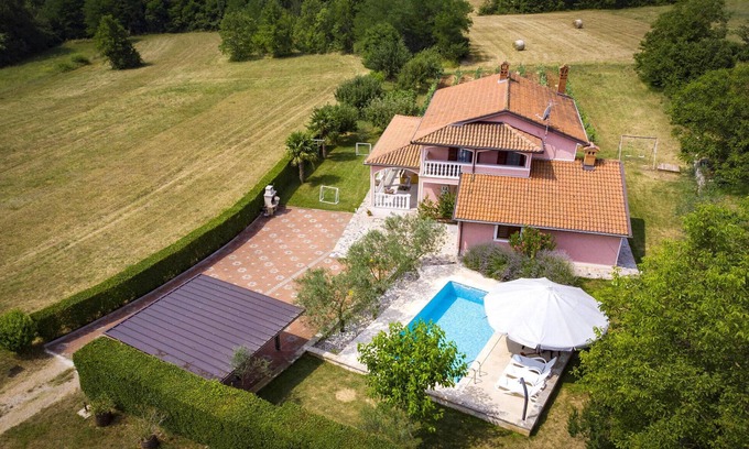 Skropeti House | Nice home in Livaki with kitchen