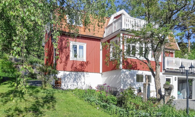 Osteraker Municipality House | Nice home in Ljusterö with sauna
