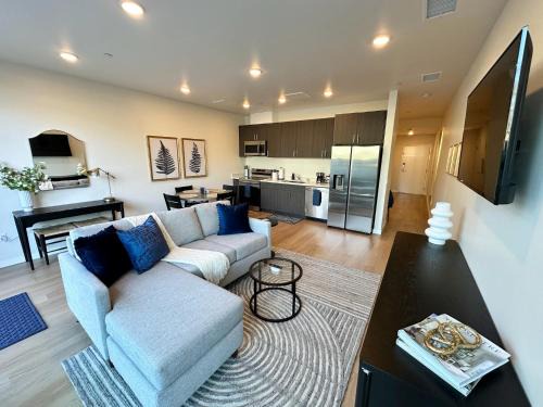 Point Loma Heights Apartment | Nimitz Crossing Luxury Residences