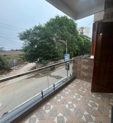 Taj Ganj Apartment | Noori