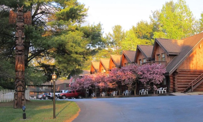 Woodsville Hotel | Nootka Lodge