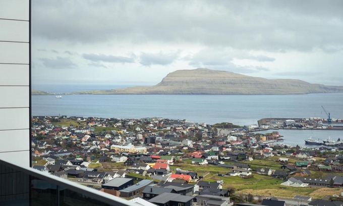 Torshavn Apartment | Nordic Swan Aparthotel with Panoramic Seaview