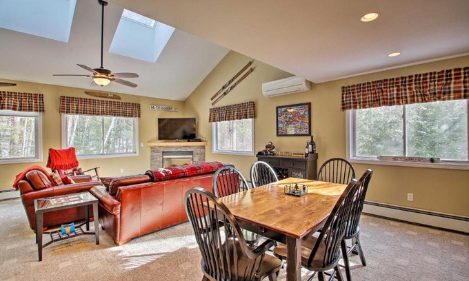 North Conway House | North Conway Retreat - 1 Mi to Cranmore Mountain!