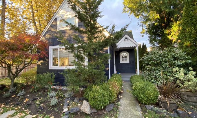 West End House | North End Craftsman Bungalow