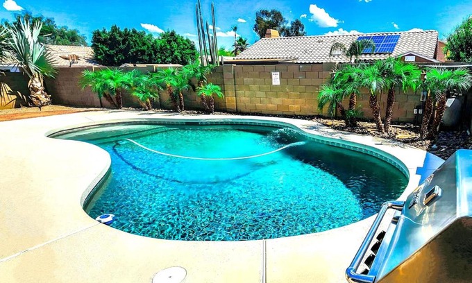 Paradise Valley Village House | North Phoenix At Your Fingertips