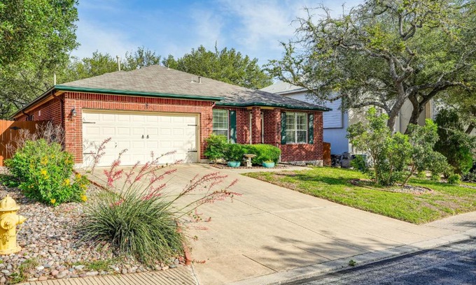 Stone Oak House | North San Antonio Vacation Rental with Yard and Deck!